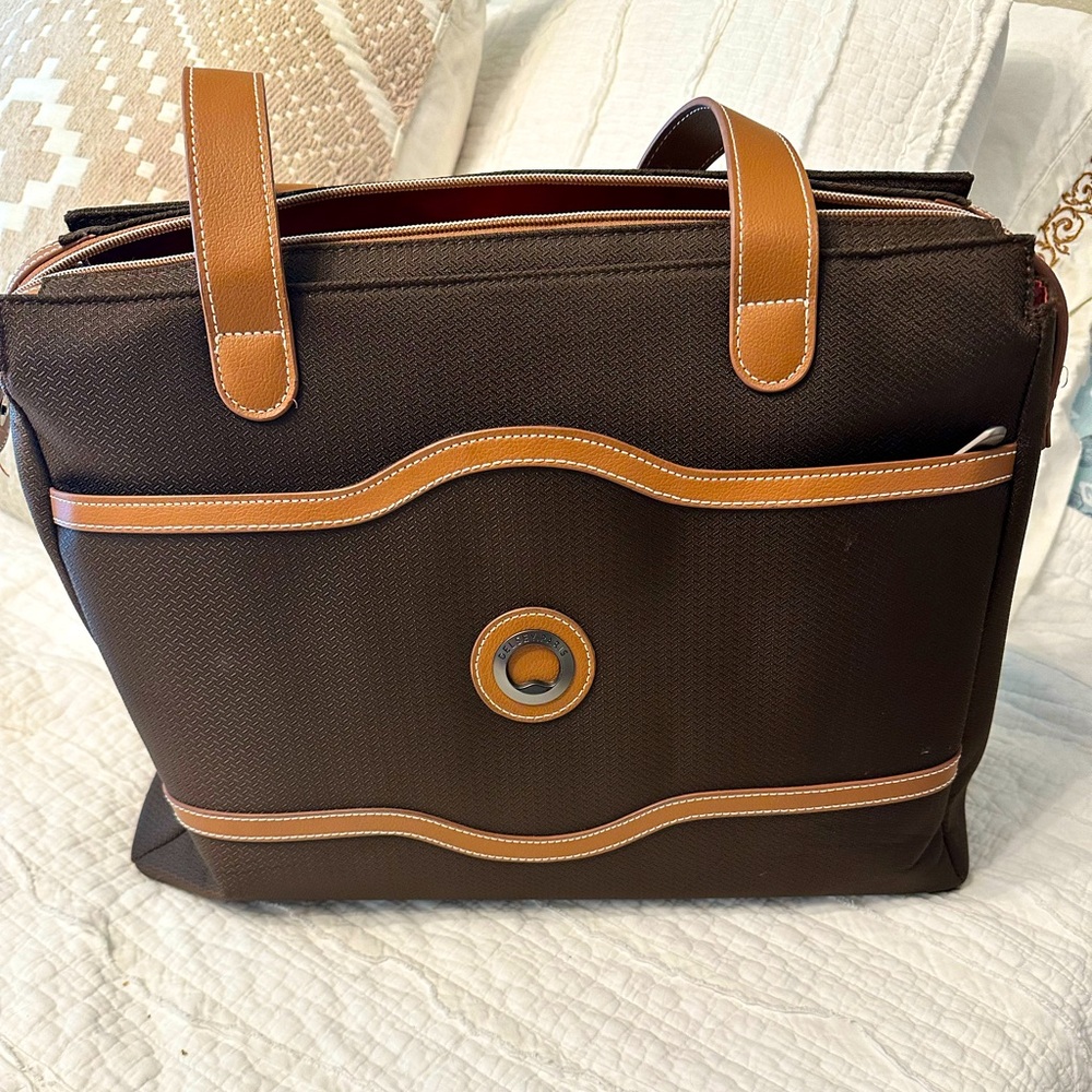 DELSEY PARIS - CHATELET AIR 2.0 SHOULDER BAG